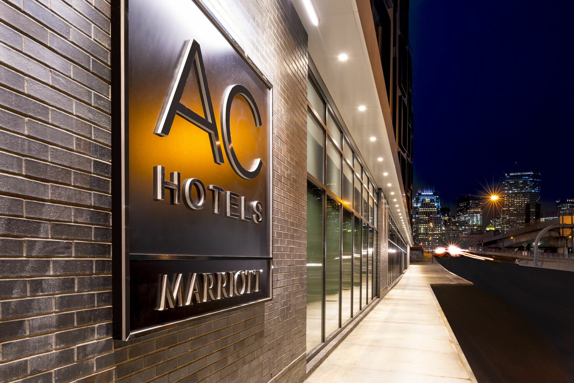 Ac Hotel By Marriott Boston Downtown Exterior photo